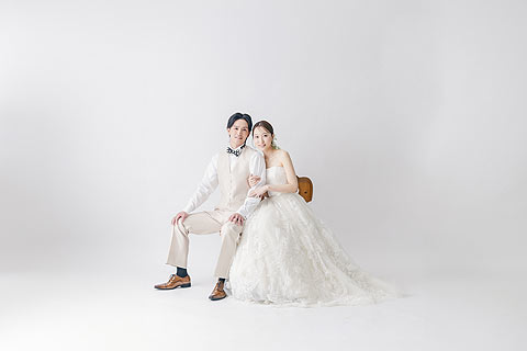 フォトスタジオで韓国風ウエディングフォト撮影09