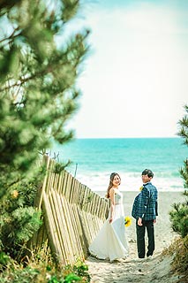 結婚式ロケーションフォト海で前撮り撮影06