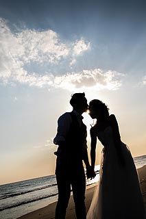 結婚式ロケーションフォト海で前撮り撮影07