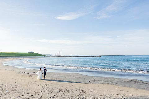 結婚式ロケーションフォト海で前撮り撮影02